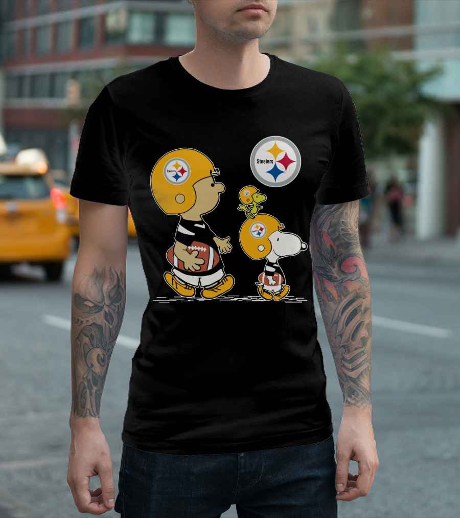 Steelers Snoopy And Peanuts Characters With Football Helmets T-Shirt