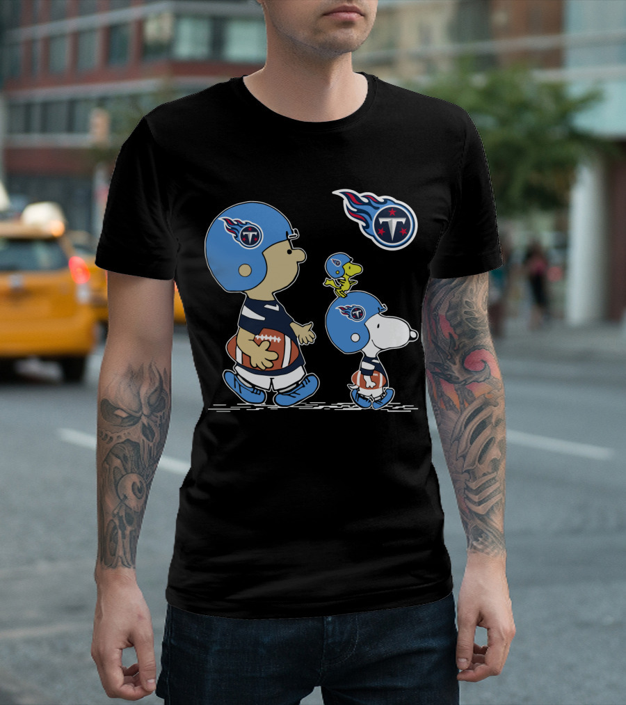 Titans Snoopy Charlie Brown Woodstock Football Helmets T-Shirt