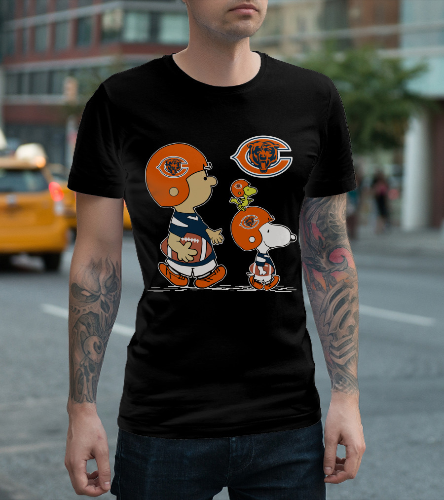 Chicago Bears Snoopy Football Peanuts Characters T-Shirt