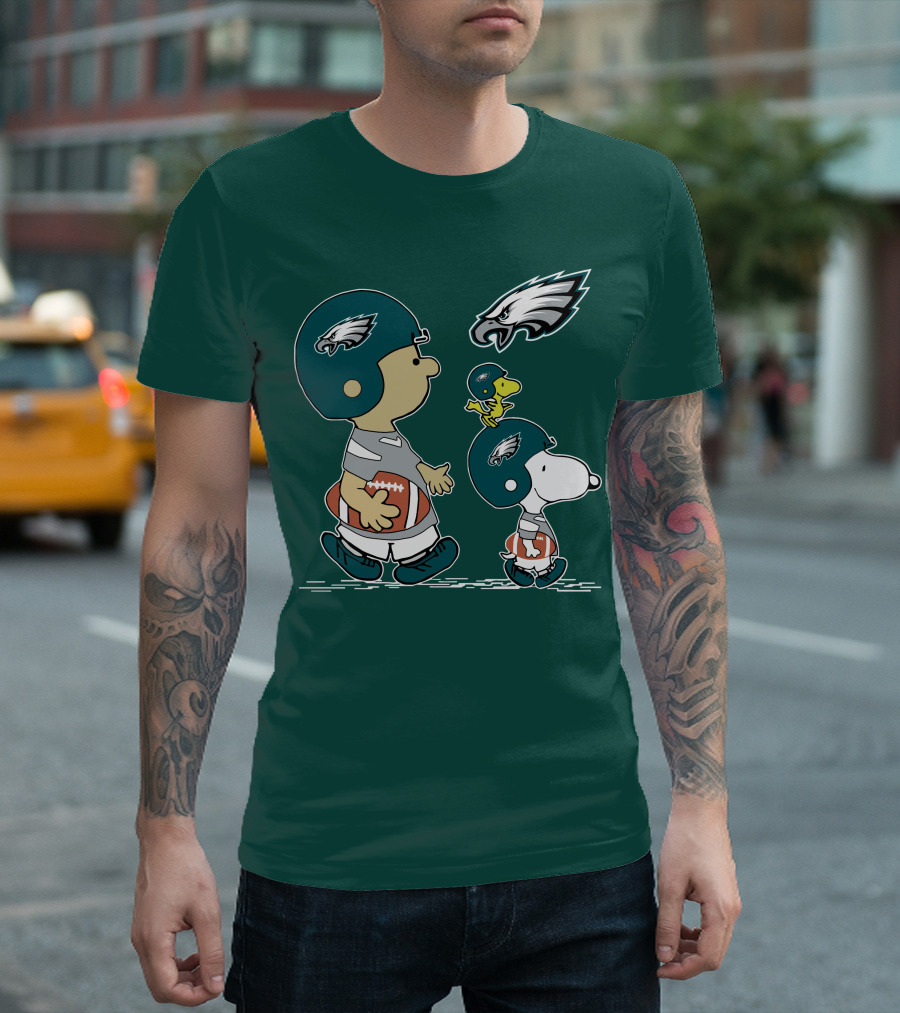 Philadelphia Eagles Snoopy and Woodstock Football Helmets T-Shirt