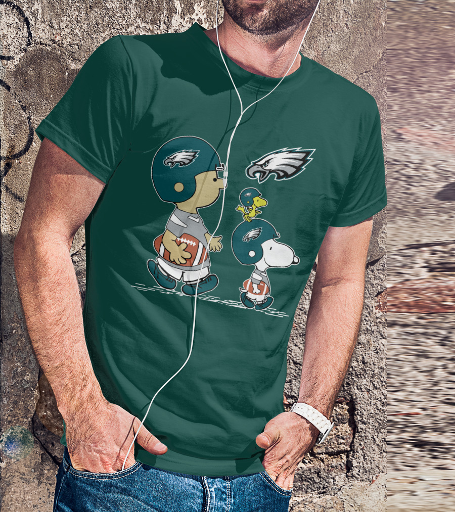 Philadelphia Eagles Snoopy And Woodstock Football Helmets T-Shirt