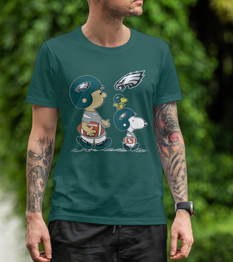 Philadelphia Eagles Snoopy And Woodstock Football Helmets T-Shirt
