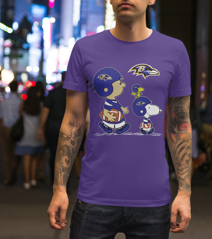 Baltimore Ravens Peanuts Snoopy And Woodstock Football T-Shirt