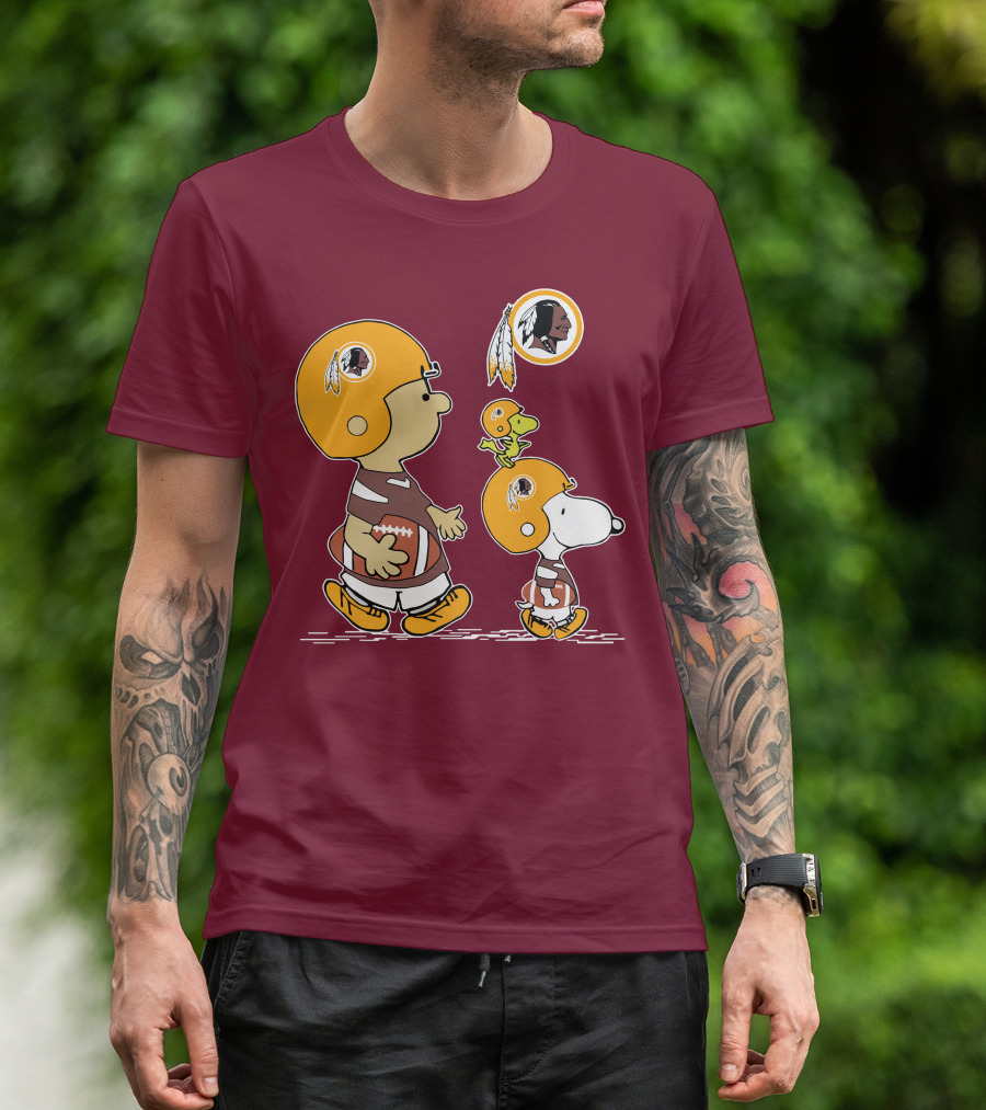 Redskins Snoopy Football Team Helmet Charlie Brown Woodstock T-Shirt
