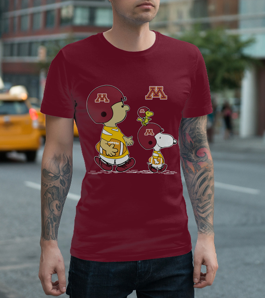 Minnesota Golden Gophers Snoopy Charlie Brown Woodstock Football Helmets T-Shirt