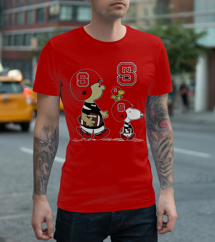NC State Wolfpack Snoopy Woodstock Football Helmets T-Shirt