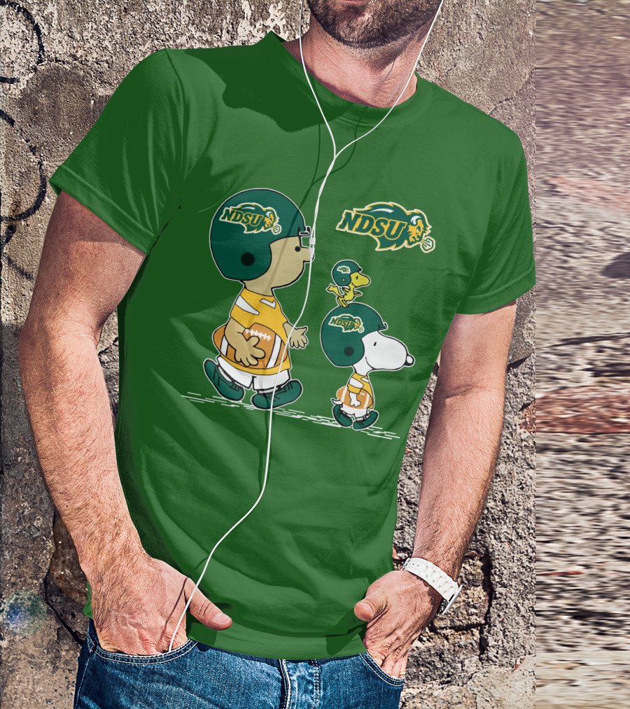 NDSU Snoopy And Woodstock Football Pee Wee Herman T-Shirt