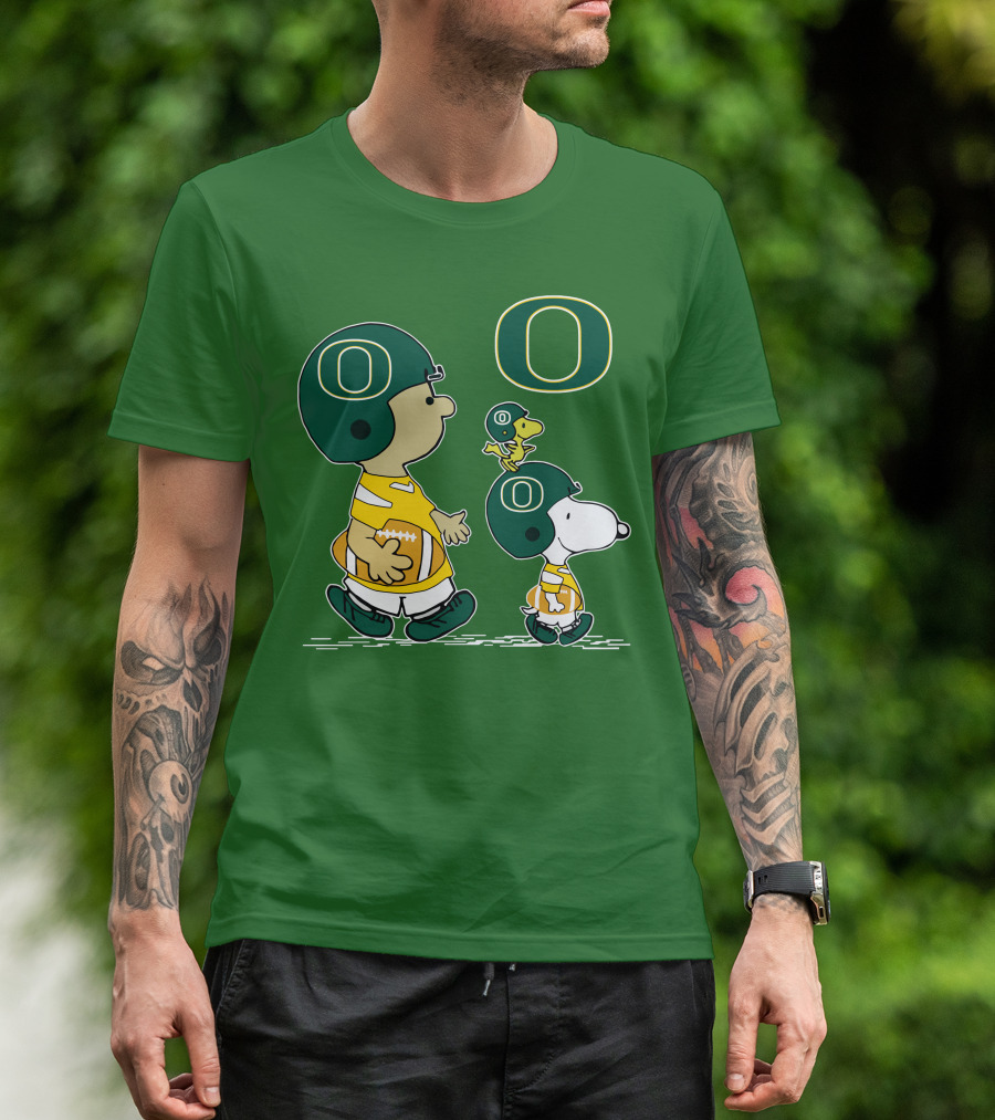 Oregon Ducks Snoopy Charlie Brown Woodstock Football Helmet Peanuts T-Shirt