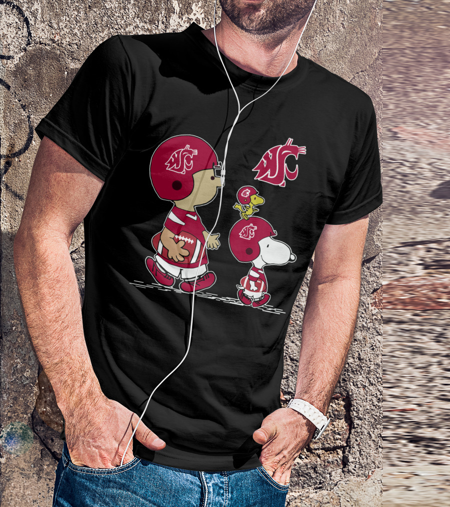 Washington State Cougars Snoopy Football Team T-Shirt