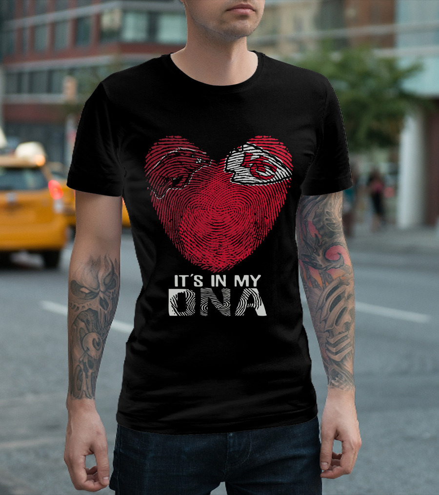 Arkansas Razorbacks And Kansas City Chiefs Heart It's In My DNA T-Shirt