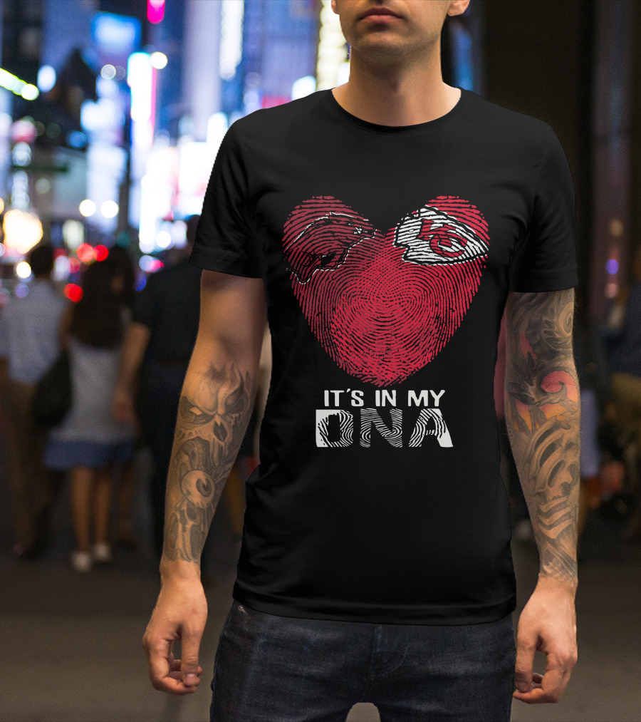 Arkansas Razorbacks And Kansas City Chiefs Heart It's In My DNA T-Shirt