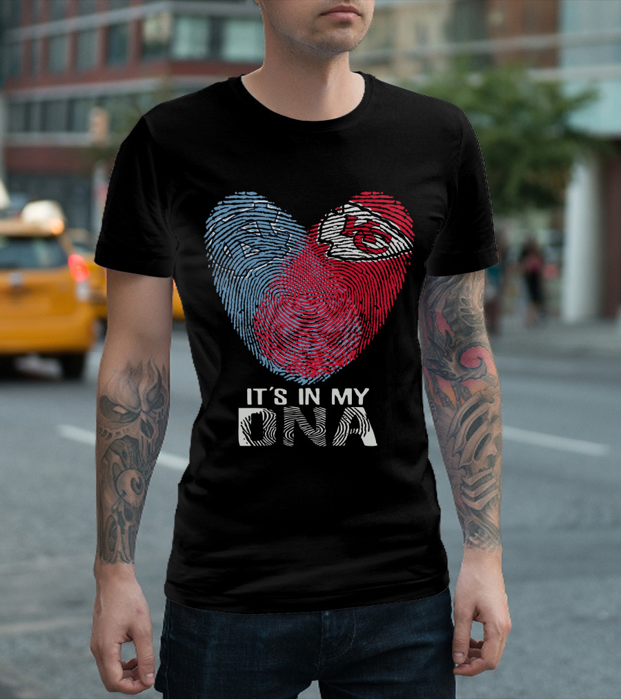 It's In My DNA North Carolina Tar Heels and Chiefs Fingerprint Heart T-Shirt