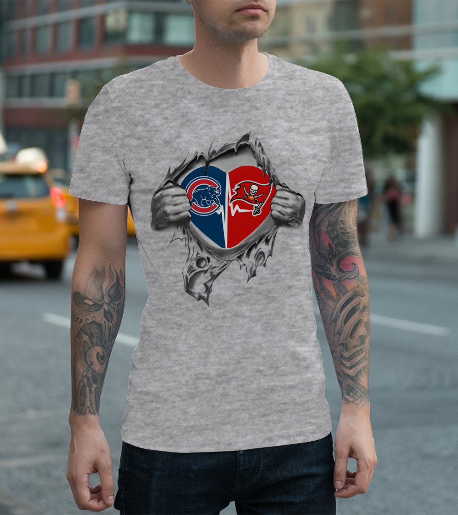Cubs Buccaneers Heart Logo Split With Hands Peeling Layers T-Shirt