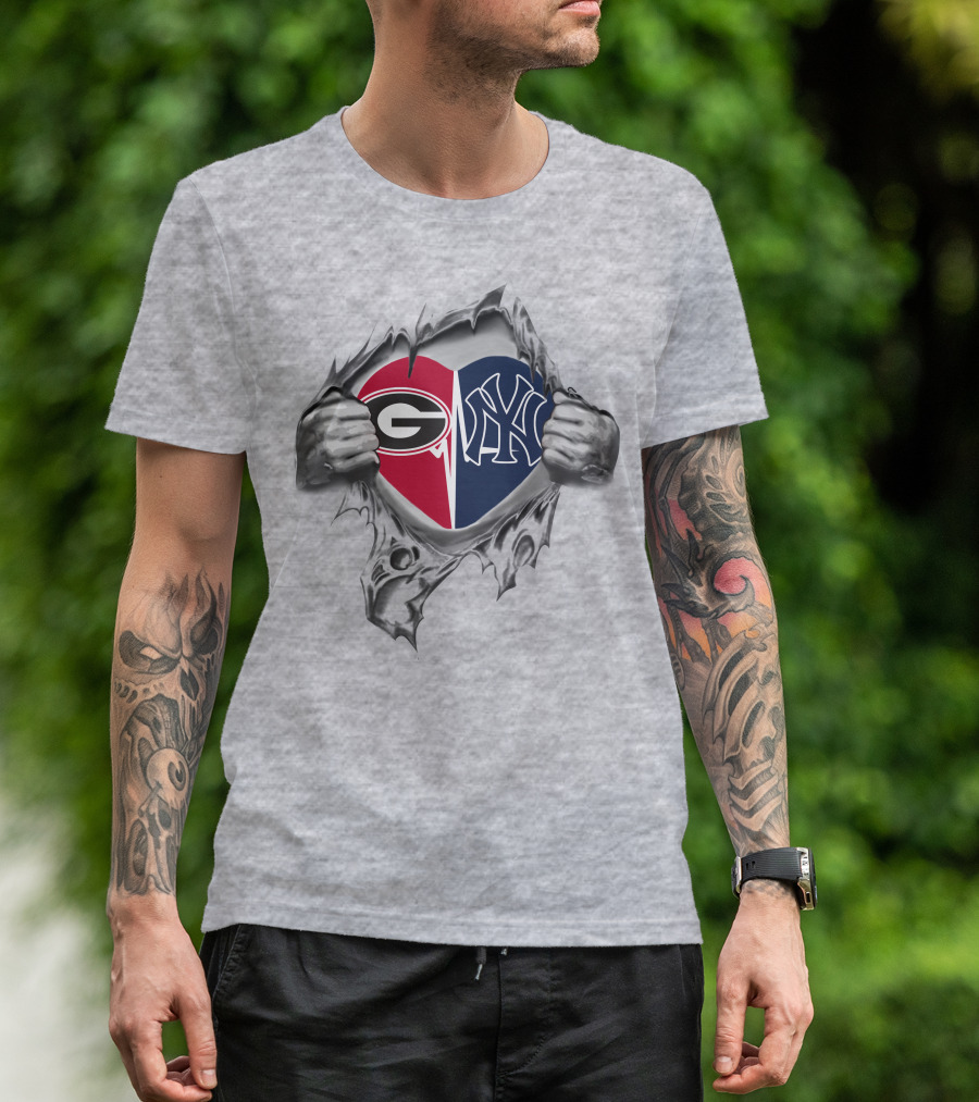 Yankees Bulldogs Heart Logos Ripped T-Shirt