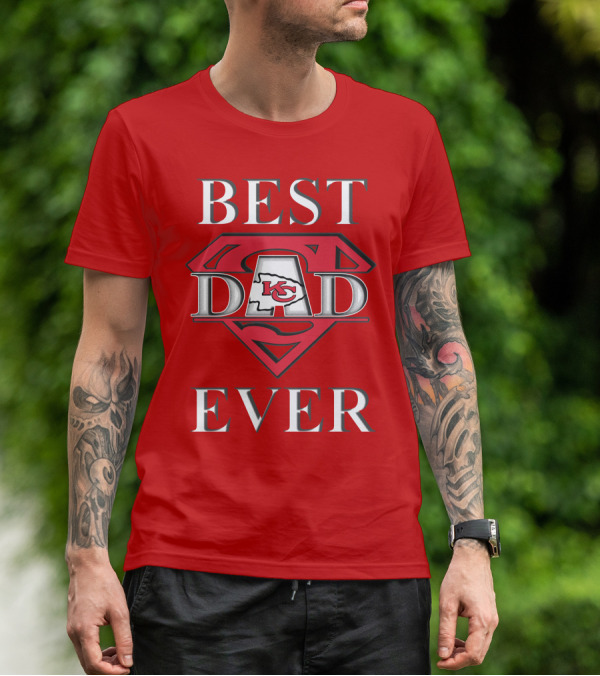 BEST DAD EVER Chiefs Logo Red Superman Shield T-Shirt