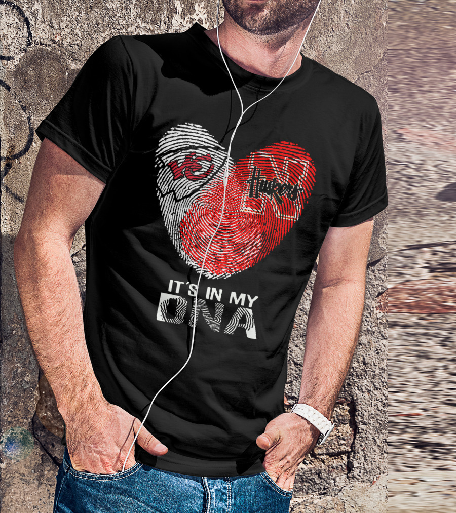 Chiefs Huskers It's In My Dna Fingerprint Heart T-Shirt