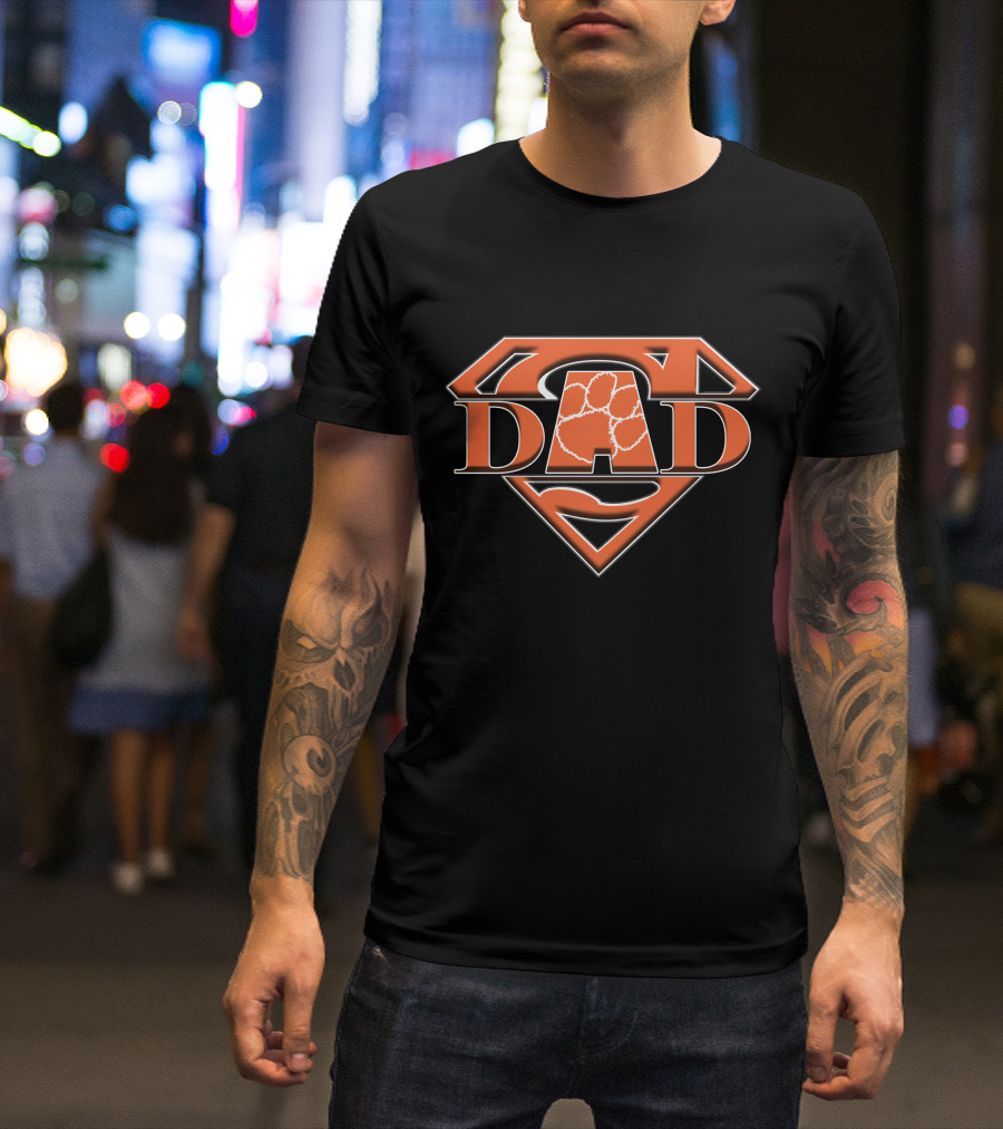 Clemson Tigers Dad Superhero Emblem With Tiger Paw T-Shirt