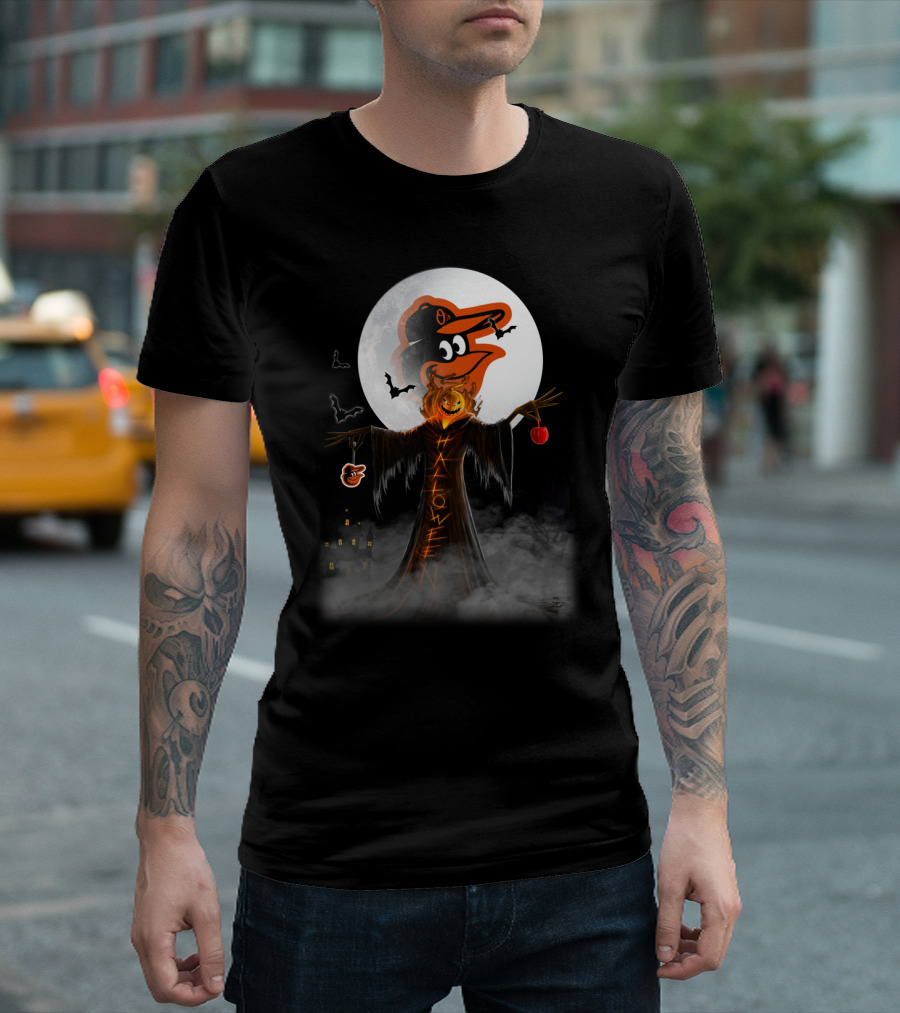 Halloween Baltimore Orioles Spooky Full Moon Scarecrow With Bats T-Shirt