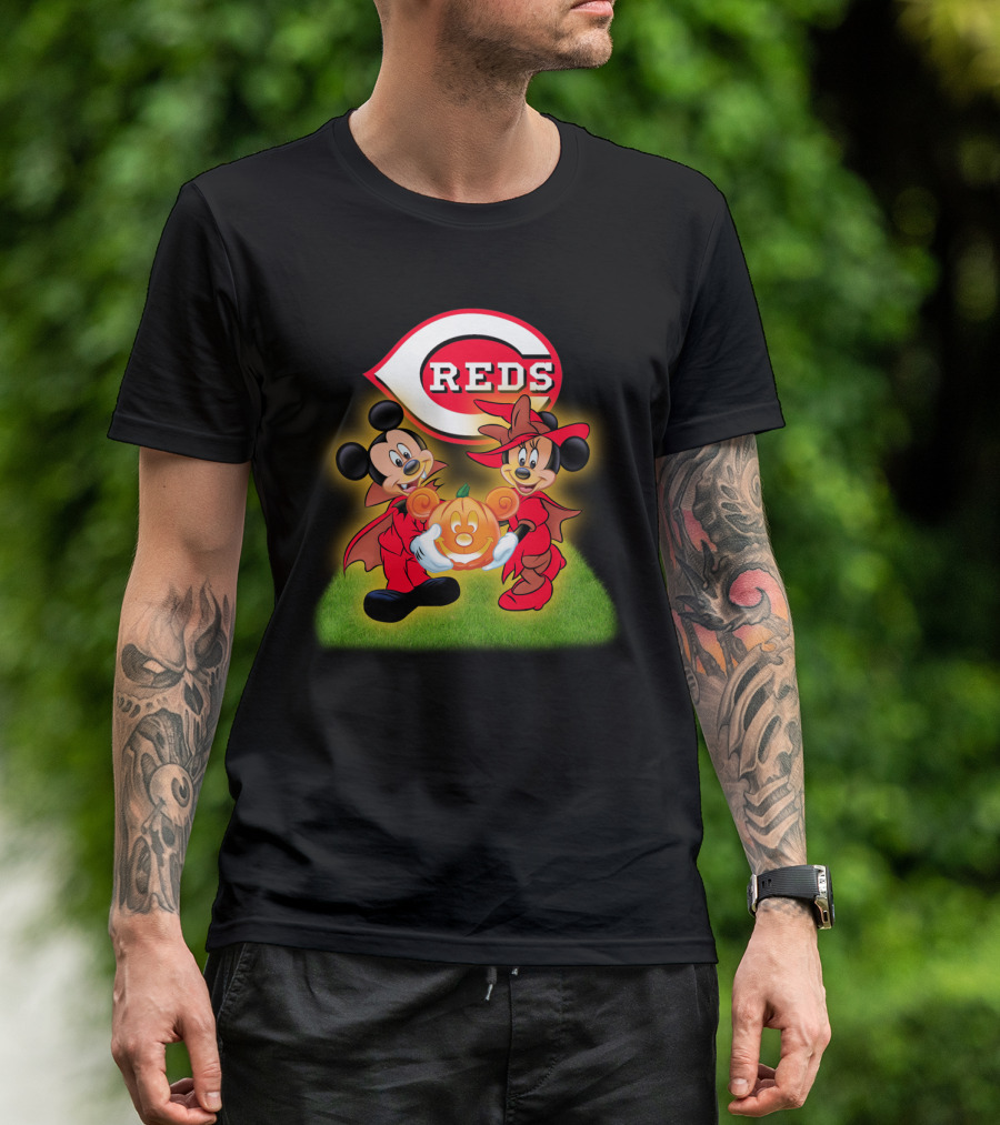 Cincinnati Reds Halloween Mickey Minnie Pumpkin T-Shirt