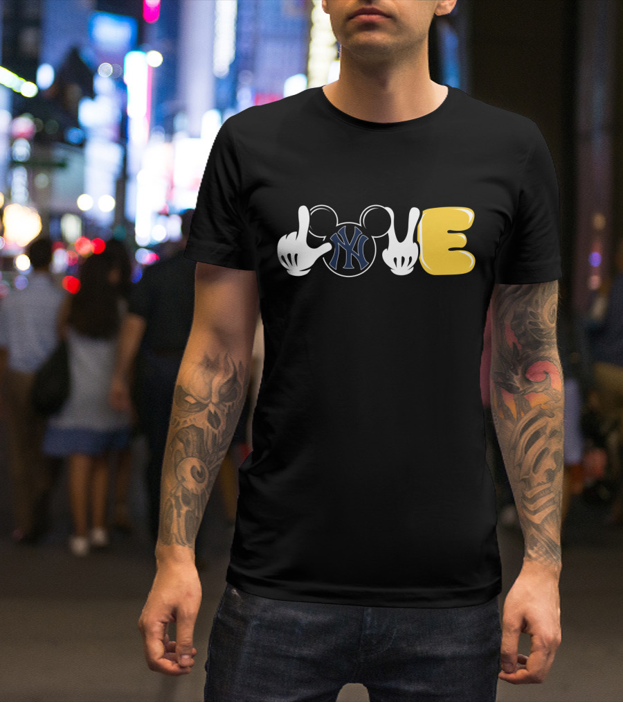 Love Yankees Mickey Mouse Mlb Hands T-Shirt