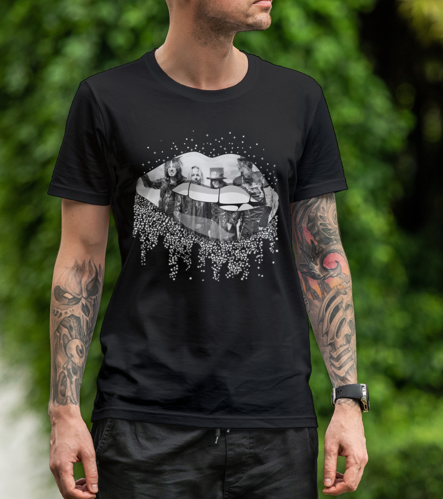 Mötley Crüe Black And White Glam Rock Band Collage With Glittery Lips T-Shirt