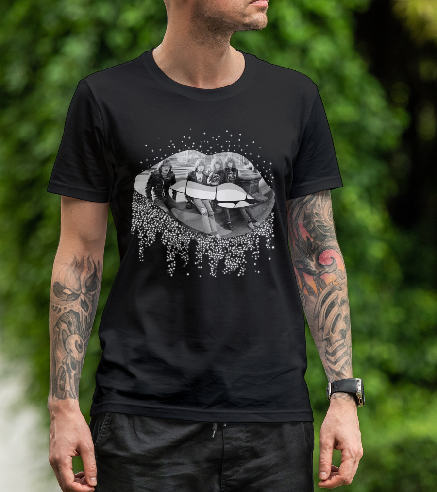 Ramones Classic Band Photo With Sparkling Lips And Drips T-Shirt