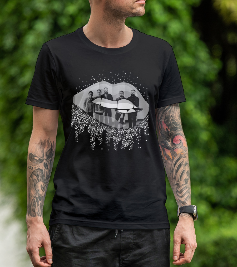 Silverstein Band Inside Glittering Lips With Group Photo T-Shirt