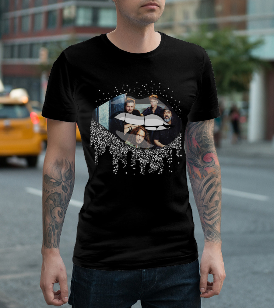 Soundgarden Band Photo Within Glitter Lips T-Shirt