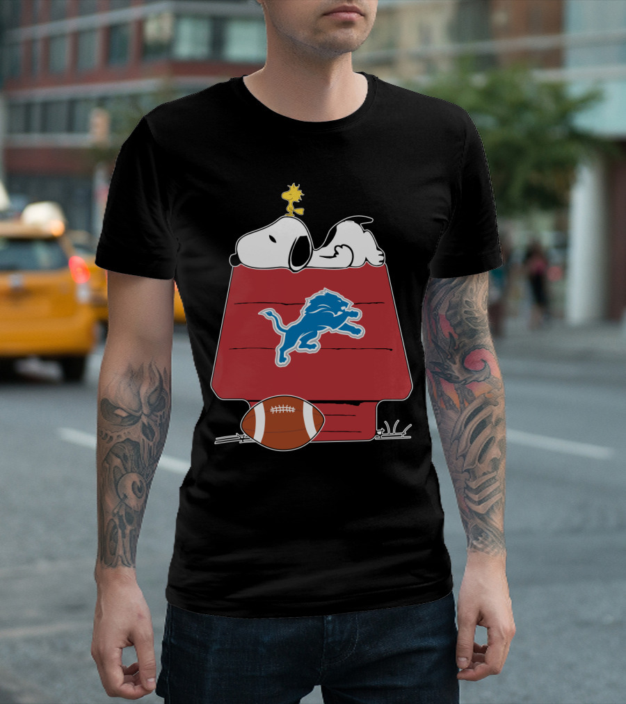 Detroit Lions Snoopy Woodstock Football T-Shirt