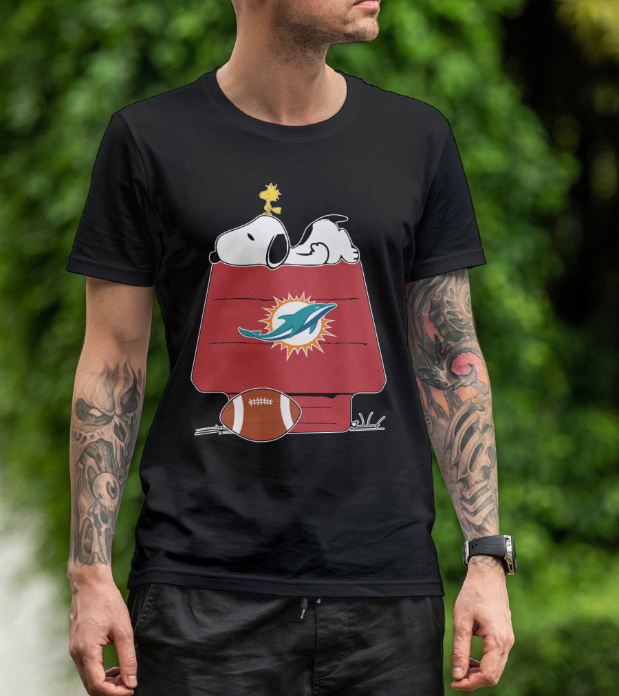 Snoopy And Woodstock Miami Dolphins Football House T-Shirt