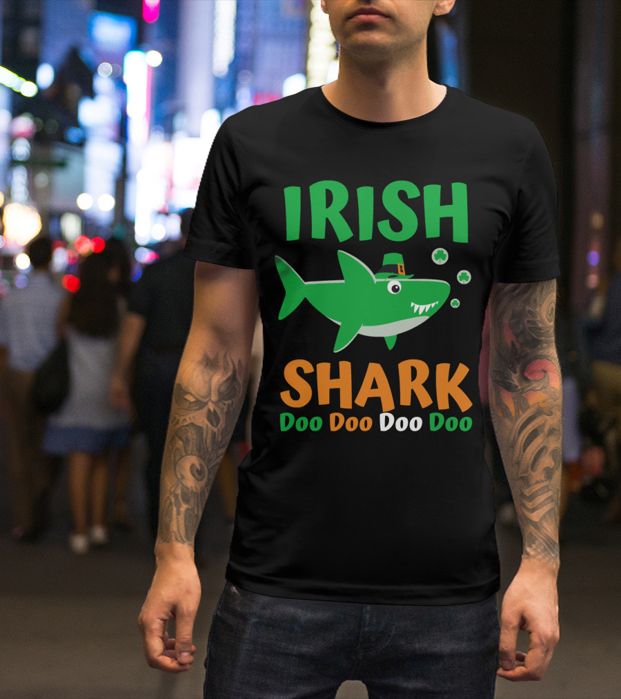 Irish Shark Doo Doo Doo St. Patrick's Day Fun With Leprechaun Hat And Shamrocks T-Shirt