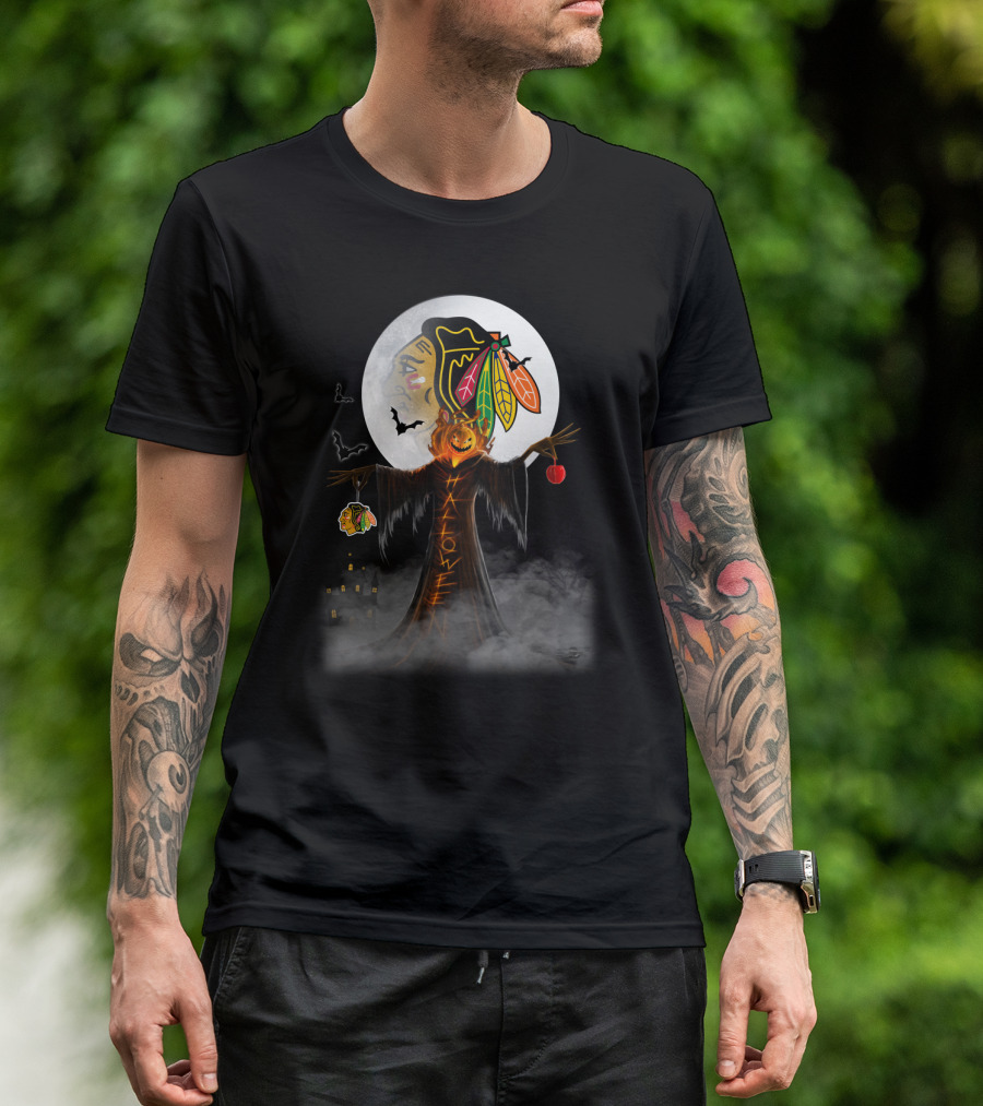 Halloween Chicago Blackhawks Moonlit Pumpkin Scarecrow Bats T-Shirt