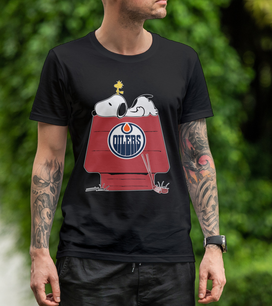 Snoopy On Doghouse With Edmonton Oilers Logo And Hockey Stick T-Shirt