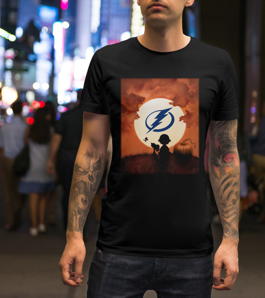Tampa Bay Lightning Halloween Charlie Brown Pumpkin Scene T-Shirt