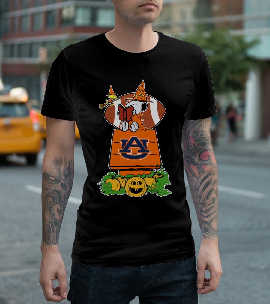 Auburn Tigers Halloween Football With Snoopy And Woodstocks Magic Pumpkin Scene T-Shirt