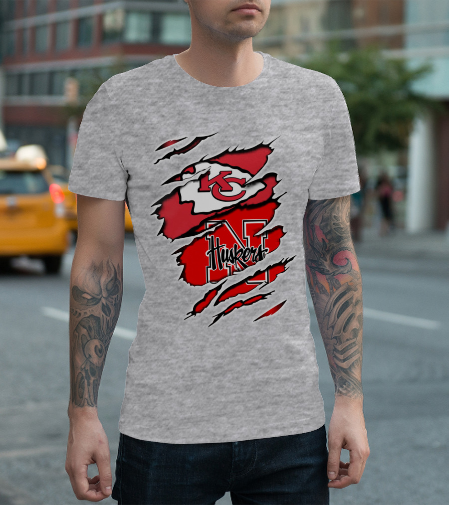 Kansas City Chiefs Nebraska Huskers Ripped T-Shirt