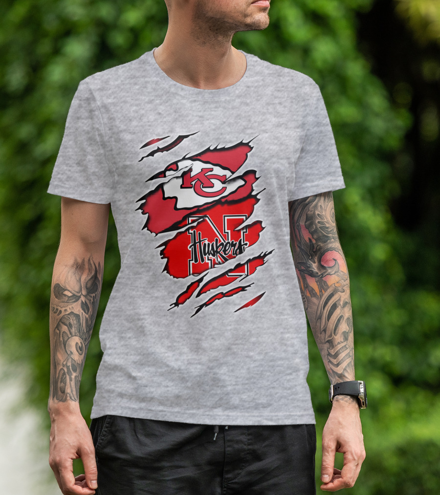 Kansas City Chiefs Nebraska Huskers Ripped T-Shirt