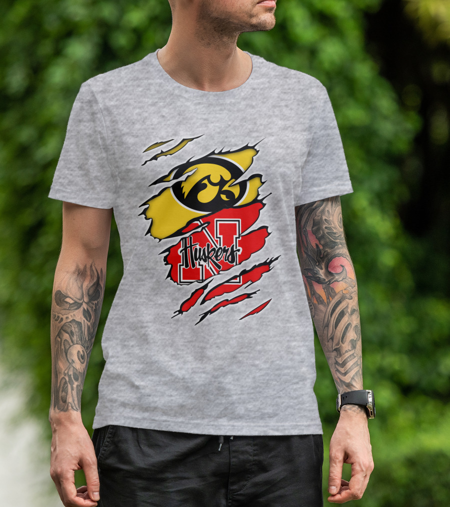 Hawkeyes Huskers Iowa Nebraska Clash T-Shirt