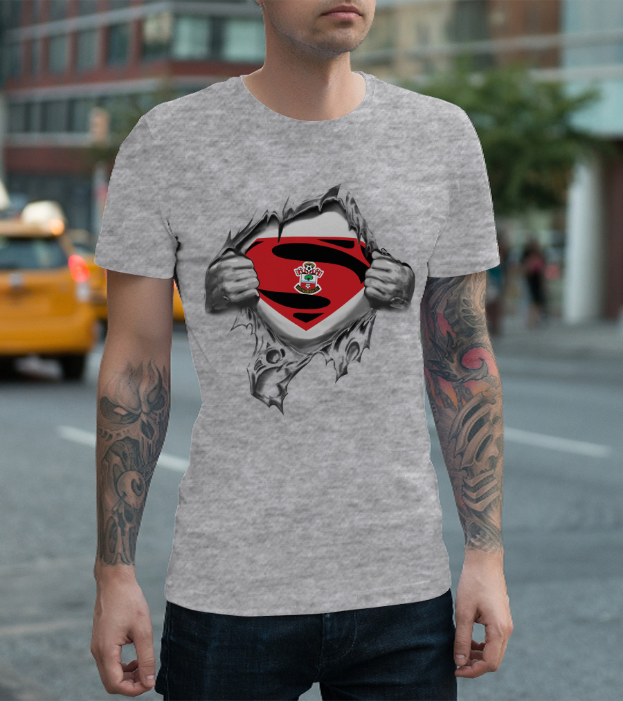 Superman Style Southampton Fc Crest T-Shirt