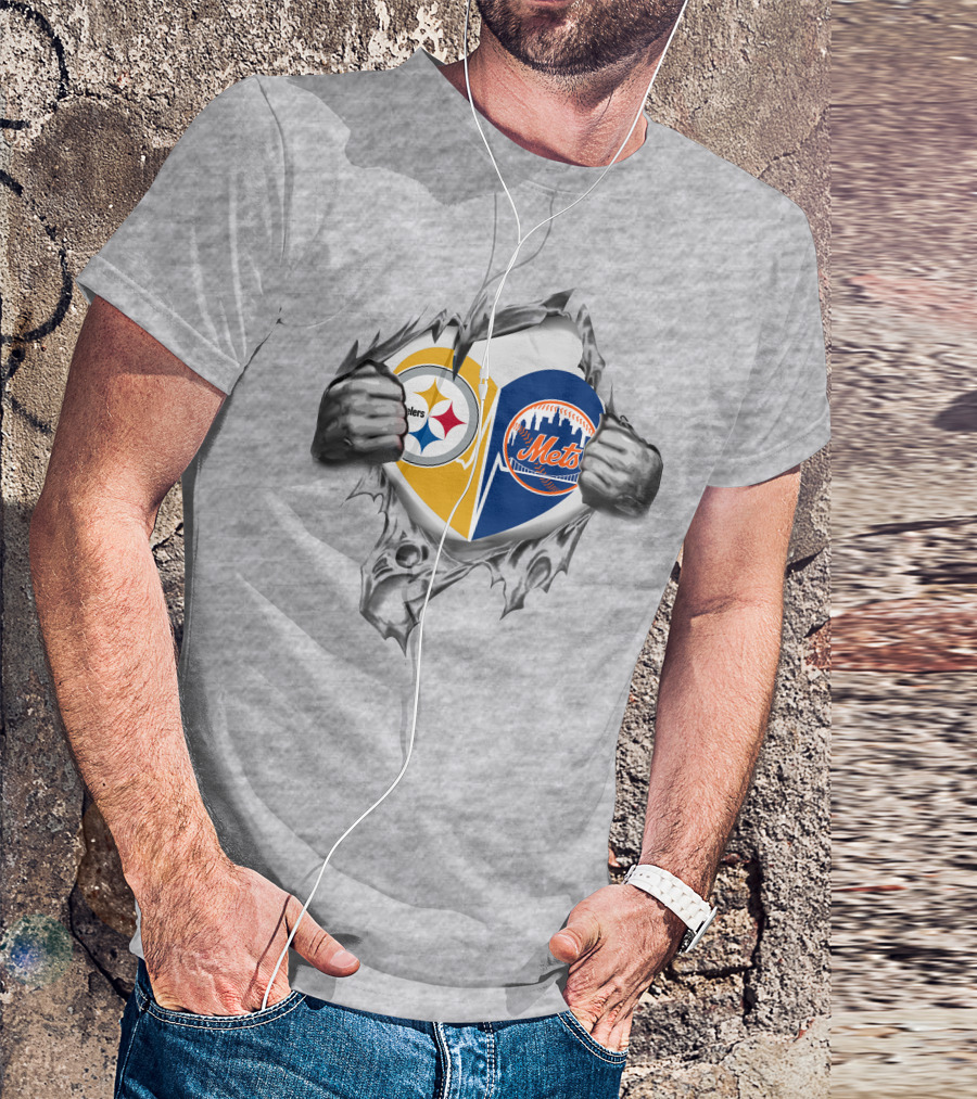 Steelers Mets Heart Design With Torn Metal Hands Displaying T-Shirt