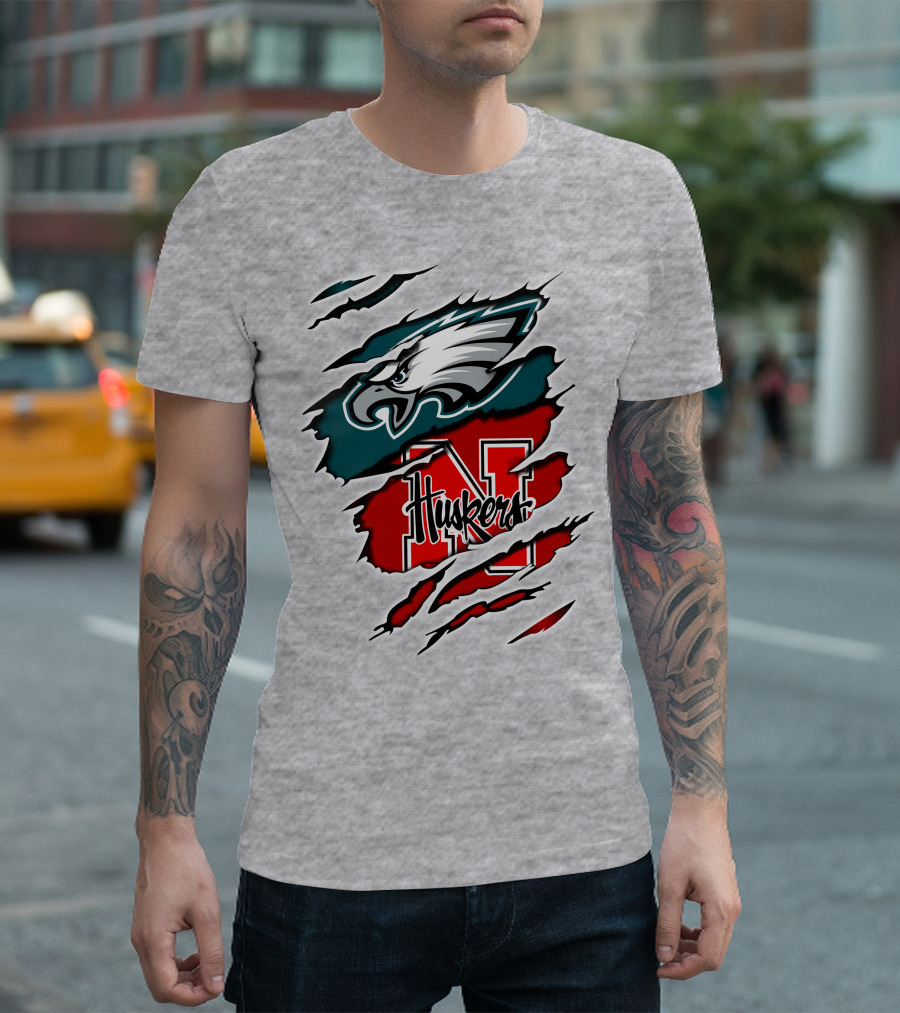 Philadelphia Eagles And Nebraska Cornhuskers Fans Rip And Tear T-Shirt