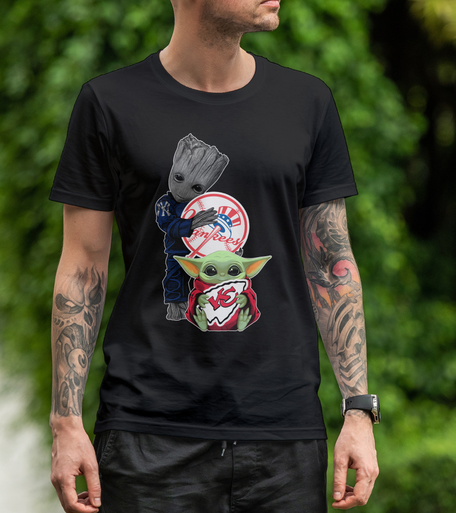 Yankees Groot Holding Chiefs Baby Yoda Shield T-Shirt
