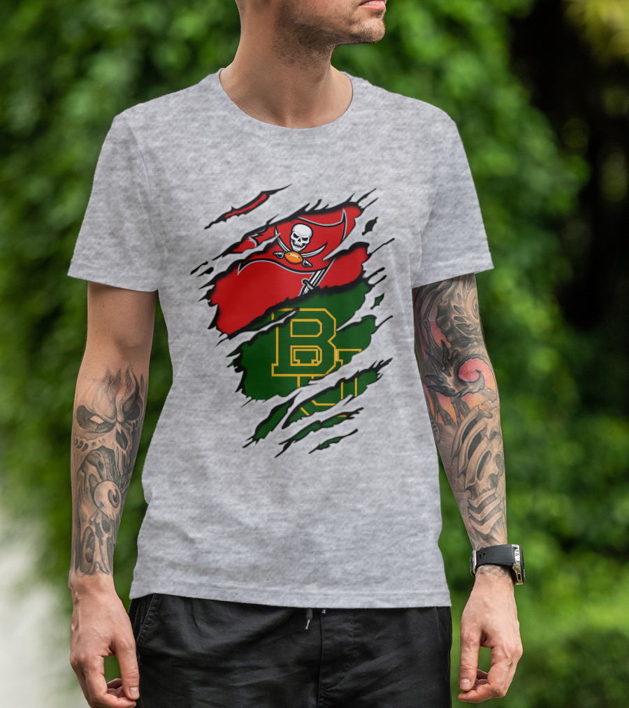 Buccaneers Baylors Skull Flag Ripped T-Shirt