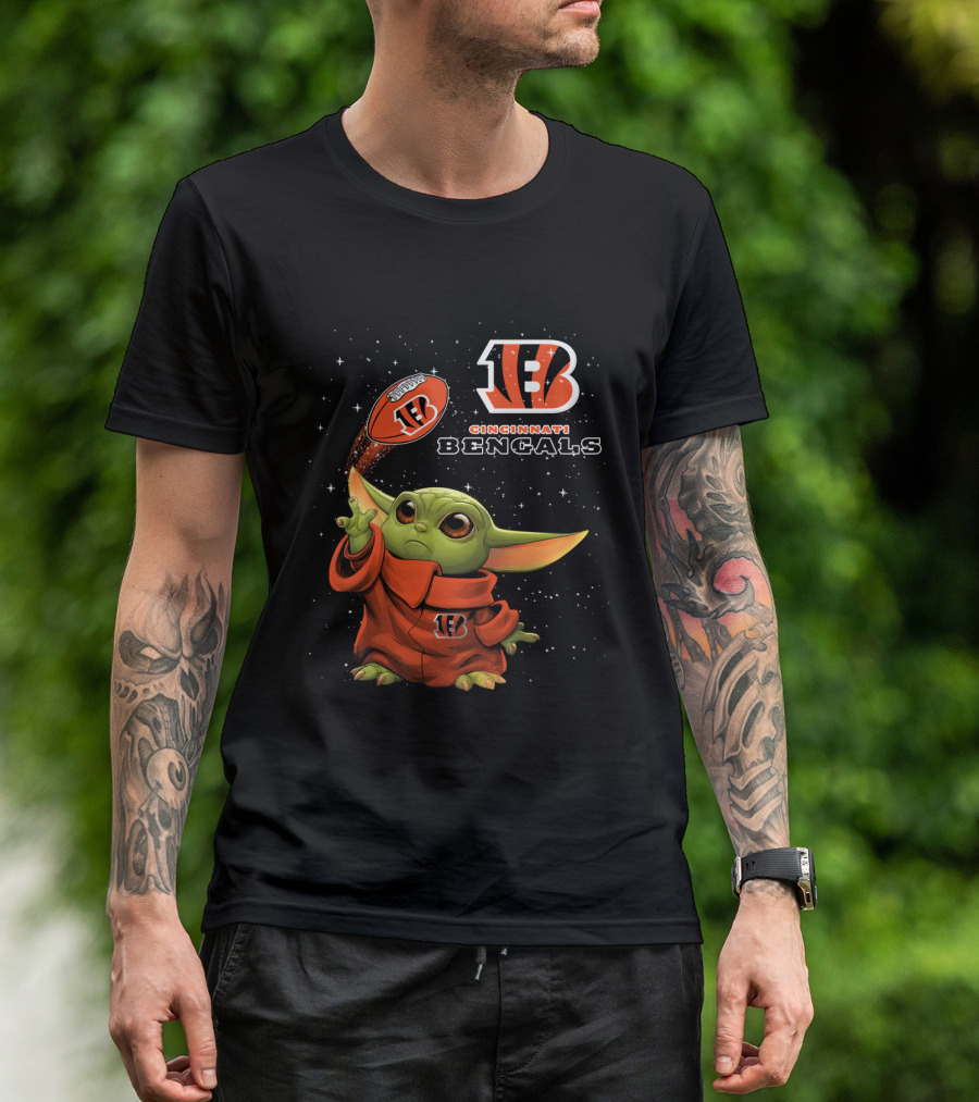 Cincinnati Bengals Baby Yoda Force Powers Football Team T-Shirt
