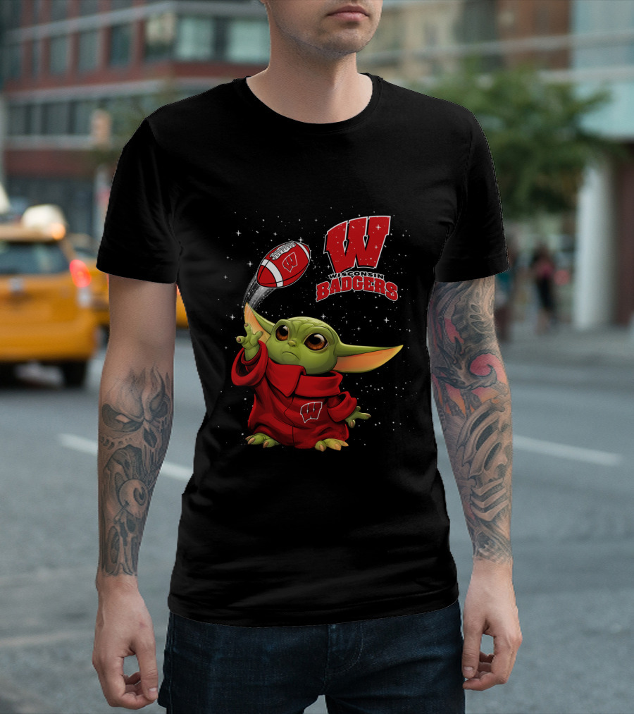 Wisconsin Badgers Baby Yoda Football Star Wars Crossover T-Shirt