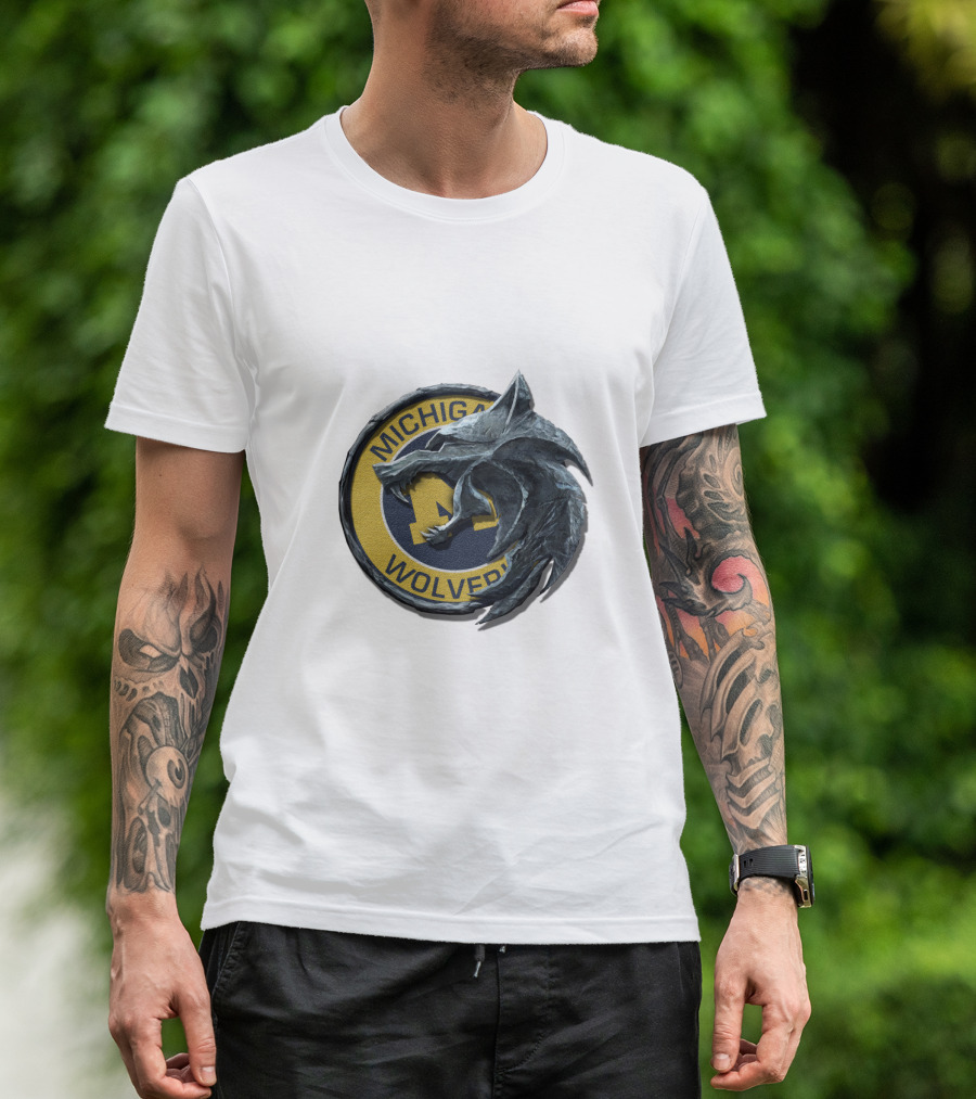 Michigan Wolverines Wolf Emblem Cht1Twnc2015 T-Shirt