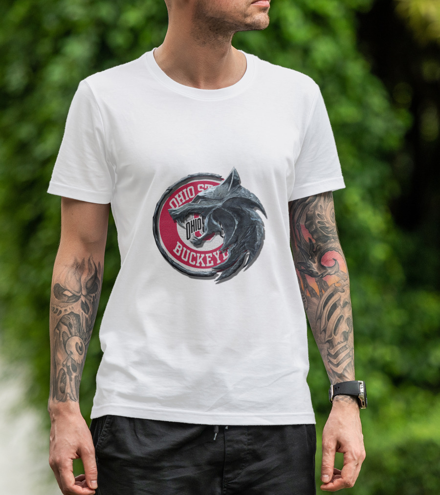 Ohio State Buckeyes Wolf Medallion Cht1Twnc2017 T-Shirt