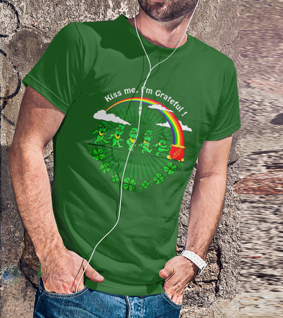 Kiss Me I'm Grateful Rainbow Leprechauns And Shamrock Parade T-Shirt
