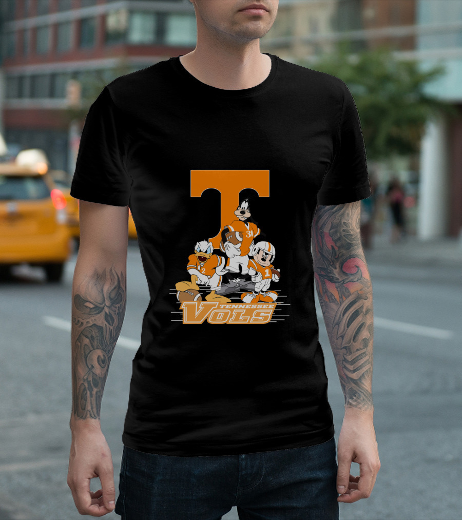 Tennessee Vols T Logo Donald Goofy Mickey Football Players T-Shirt