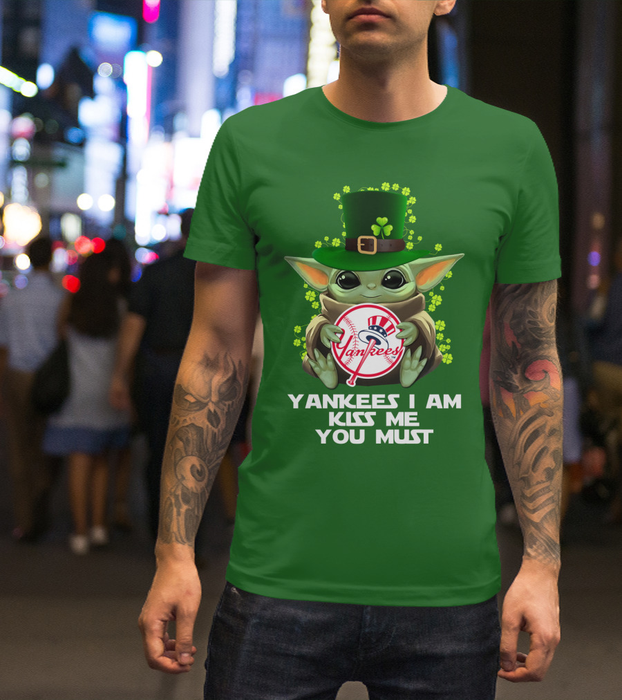 Yankees I Am Kiss Me You Must Mlb 44 Nyy T-Shirt